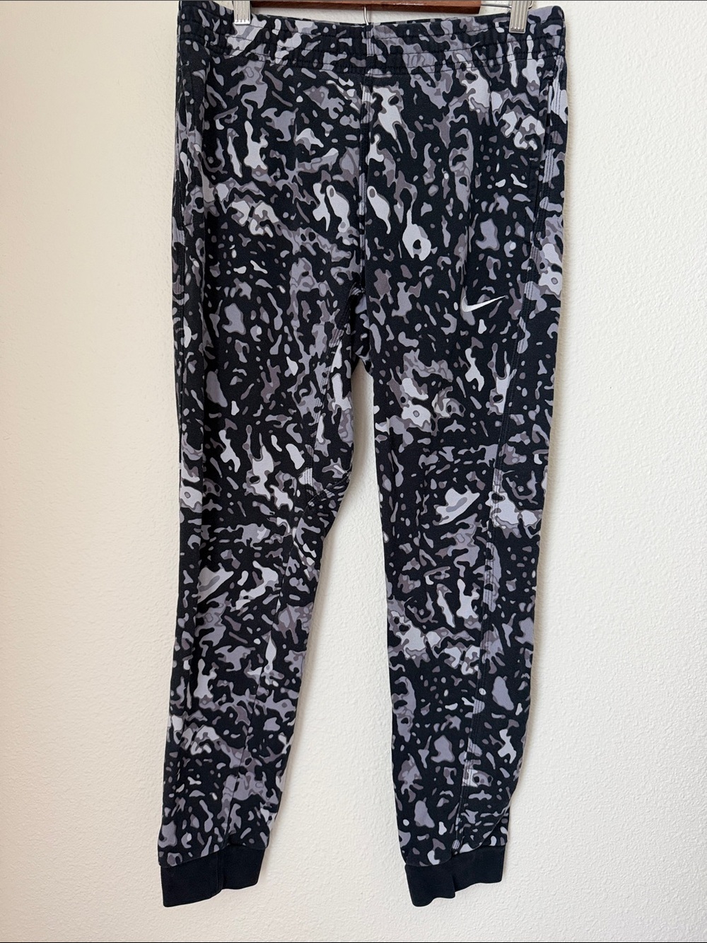 Nike Camo Joggers Medium